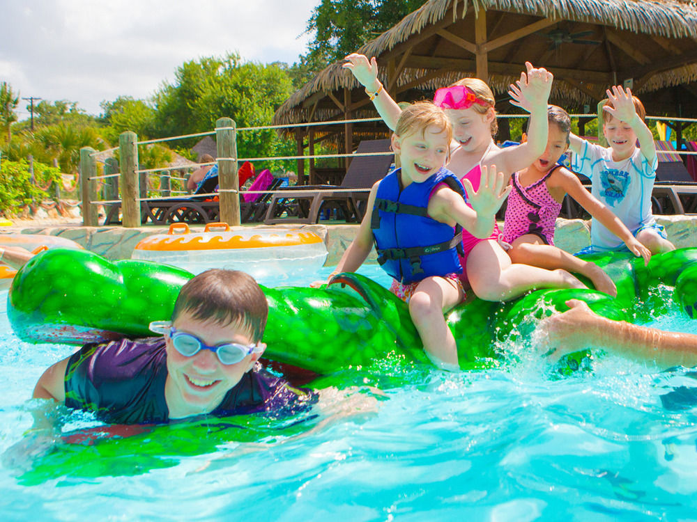 The Resort At Schlitterbahn Нью Браунфелс Экстерьер фото